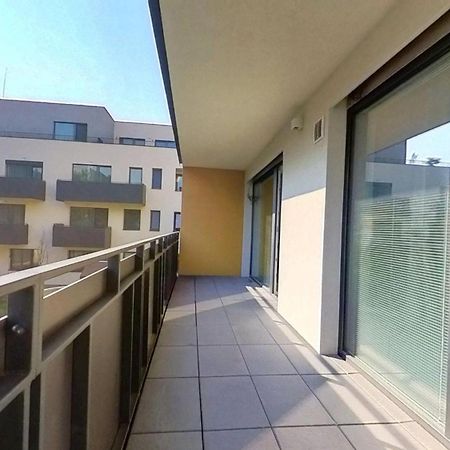 Air-Conditioned 2 Room Apartment, With Terrace, Rovinka 203 ภายนอก รูปภาพ